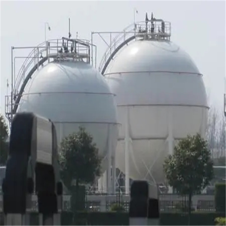 濟南儲油罐防腐公司／起重機刷油漆／協手共贏